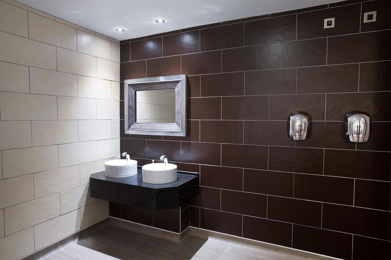 The Furness Railway Wetherspoon Hotel Barrow-in-Furness Luaran gambar
